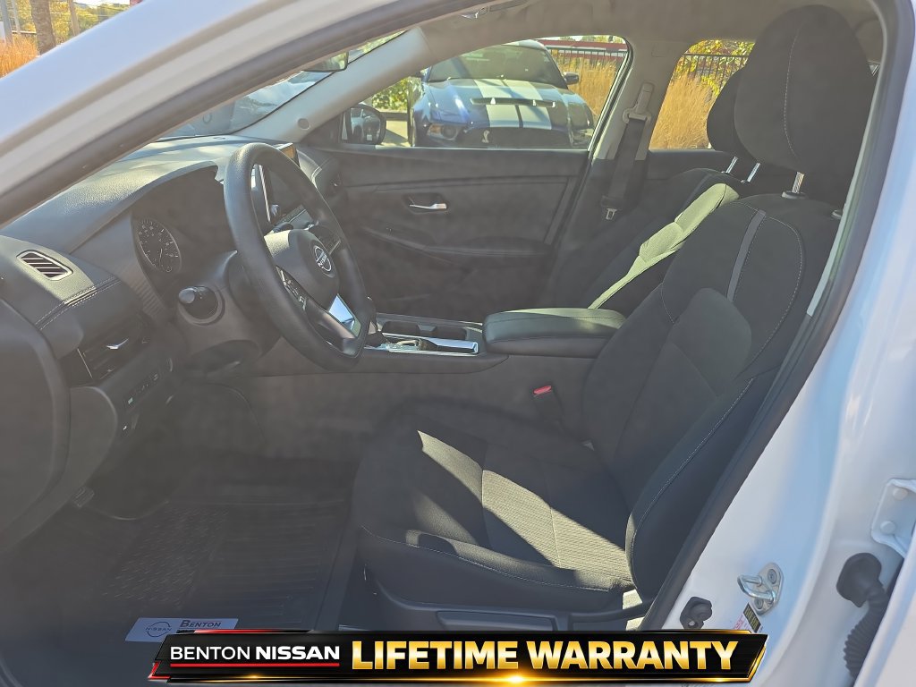 Used 2025 Nissan Sentra SV w/ Trunk Package FWD image 16