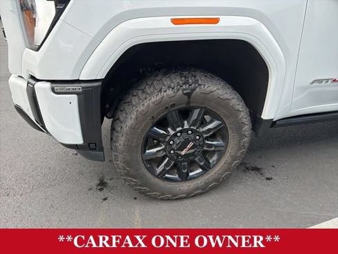 Used 2024 GMC Sierra 2500 AT4 w/ AT4 Premium Plus Package AWD/4WD image 7