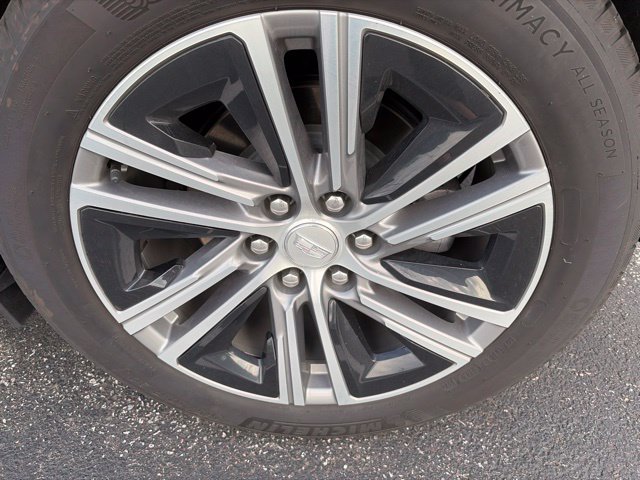 Used 2024 Cadillac Lyriq Luxury AWD/4WD image 6