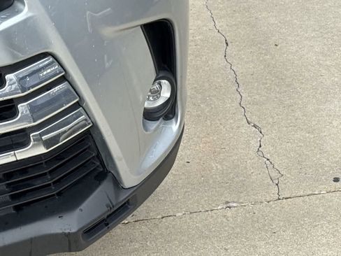 Used 2019 Toyota Highlander Limited image 10