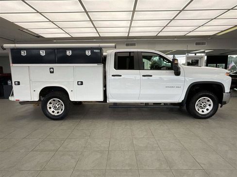 Used 2021 Chevrolet Silverado 3500 W/T w/ WT Convenience Package AWD/4WD image 4