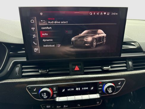 Used 2021 Audi S4 Premium Plus w/ Premium Plus Package AWD/4WD image 28