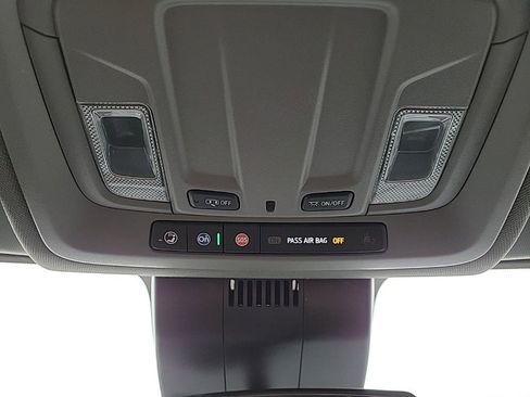 Used 2022 Chevrolet Silverado 1500 LT image 24