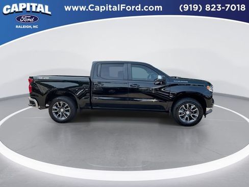 Used 2024 Chevrolet Silverado 1500 LT AWD/4WD image 9