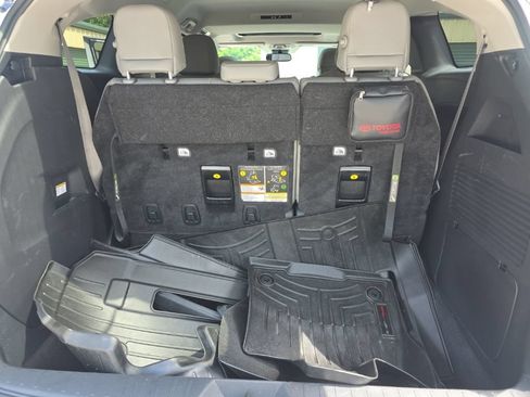 Certified 2025 Toyota Sienna XLE AWD/4WD image 13