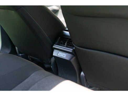 Used 2025 Honda Accord SE image 32