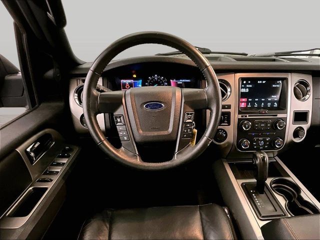 Used 2016 Ford Expedition XLT w/ Equipment Group 202A AWD/4WD image 6