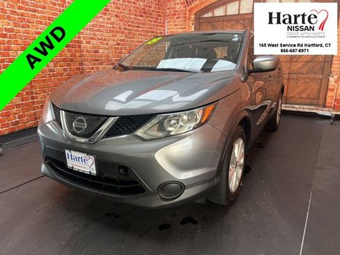 Used 2019 Nissan Rogue Sport S w/ Appearance Package image 3