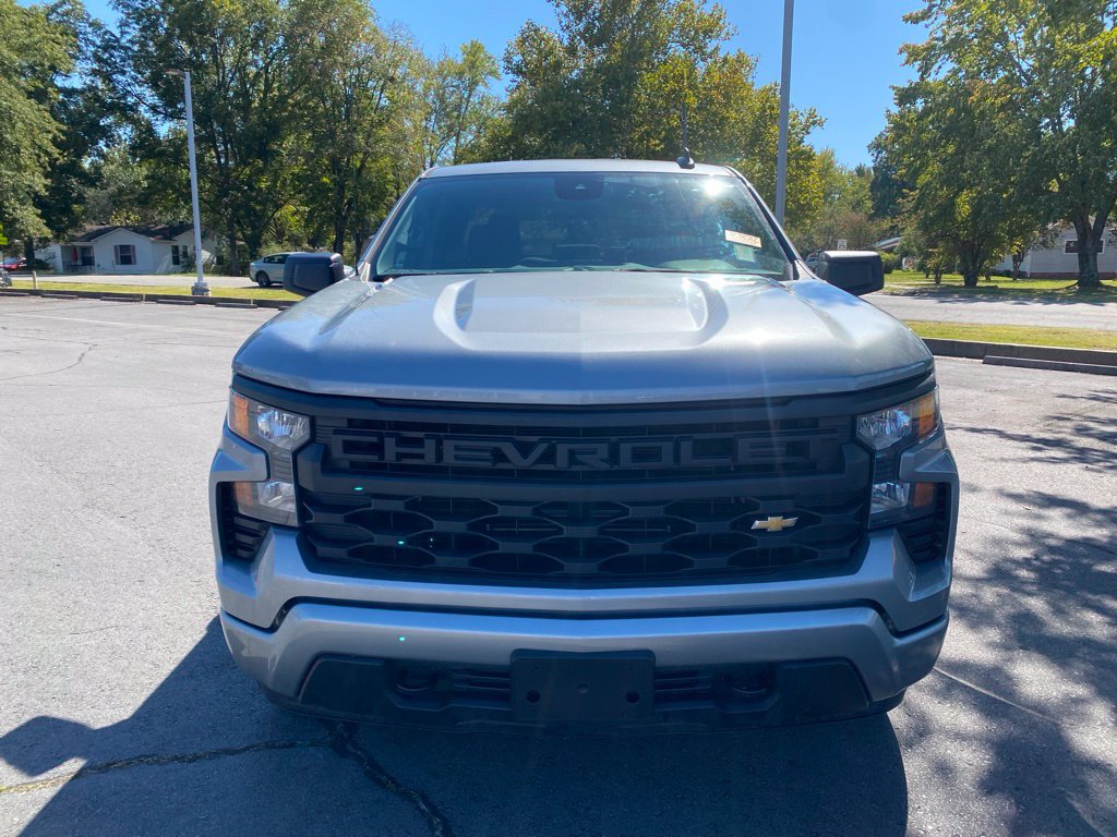 Used 2026 Chevrolet Silverado 1500 Custom RWD image 2