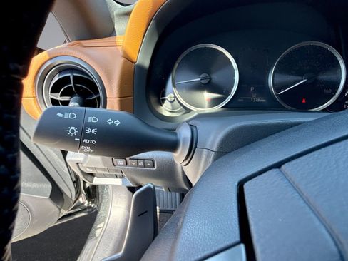 Used 2025 Lexus IS 350 F Sport RWD image 28