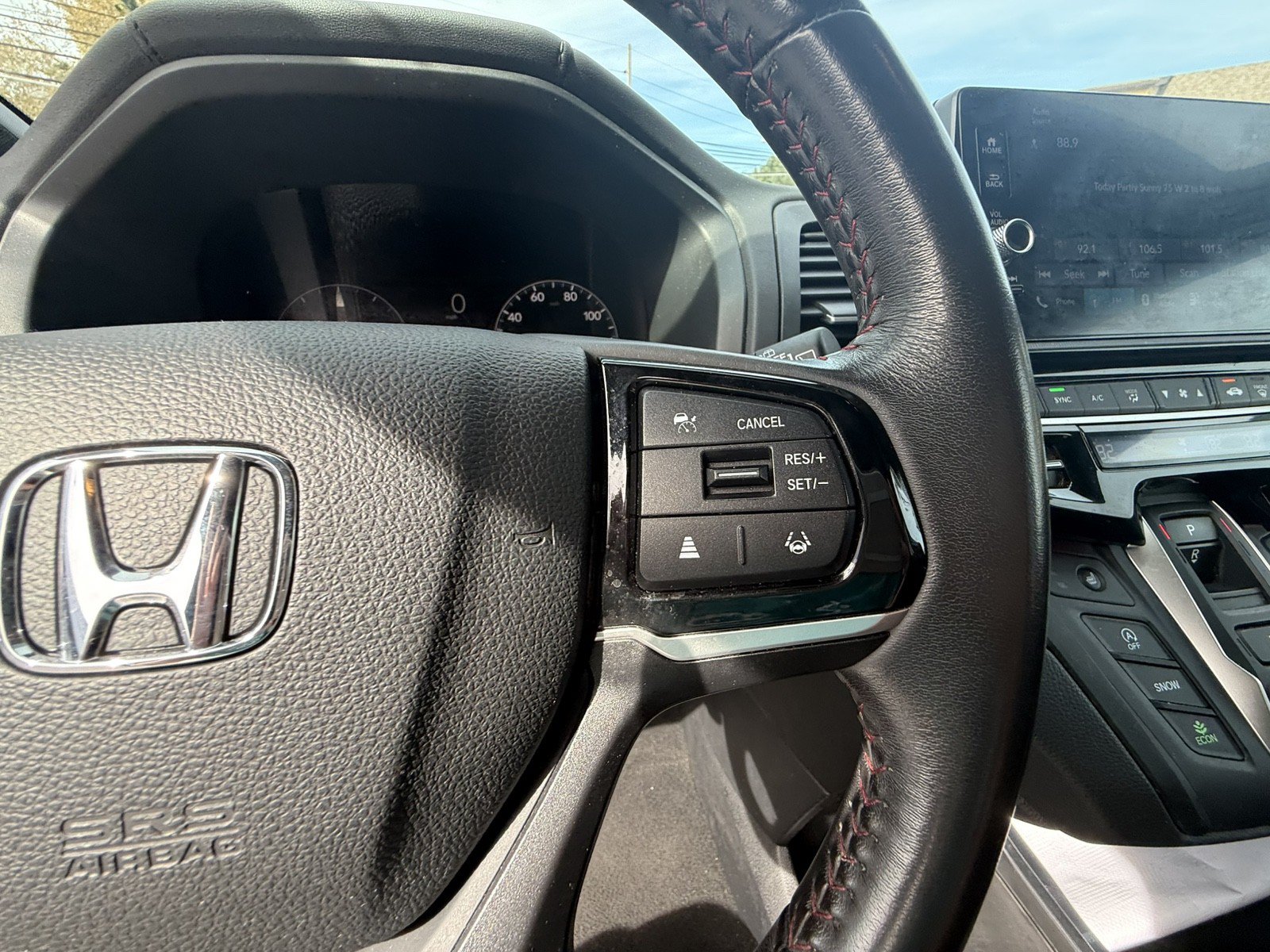 Used 2025 Honda Odyssey Sport-L image 18