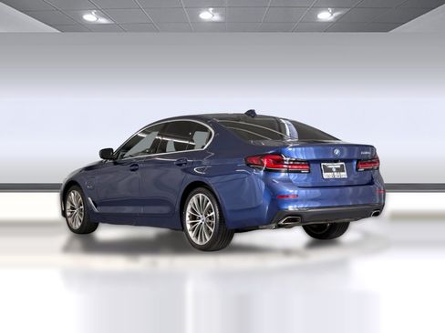 Used 2023 BMW 530e w/ Convenience Package RWD image 3