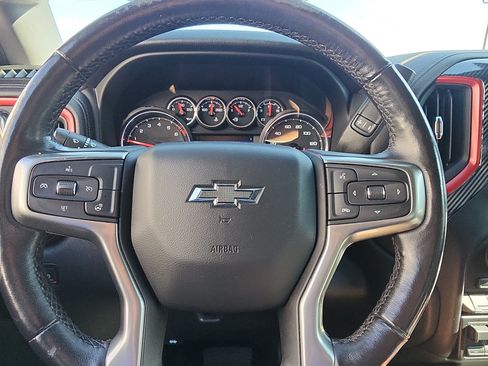 Used 2021 Chevrolet Silverado 1500 LT Trail Boss w/ Convenience Package II AWD/4WD image 12