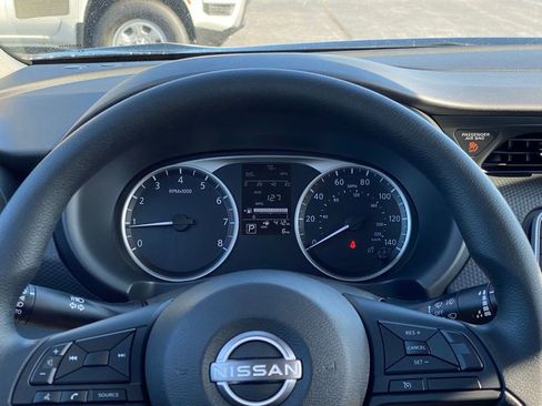 New 2025 Nissan Kicks Play S image 22