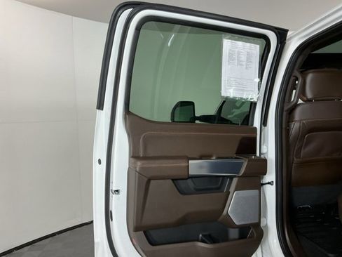 Used 2025 Ford F450 King Ranch w/ Chrome Package image 31