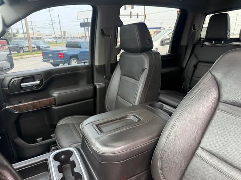 Used 2021 GMC Sierra 3500 Denali w/ Denali Ultimate Package AWD/4WD image 17
