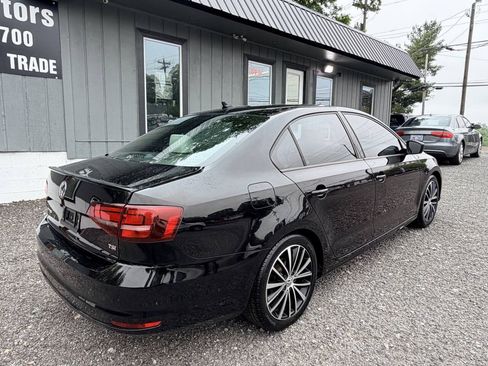 Used 2016 Volkswagen Jetta Sport FWD image 5