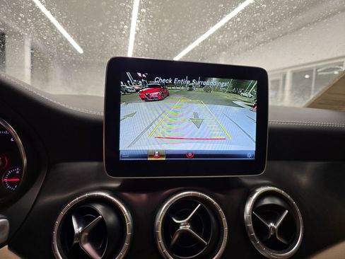 Used 2019 Mercedes-Benz CLA 250 4MATIC image 22