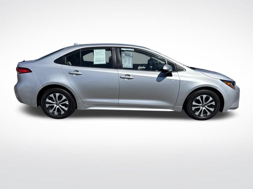 Used 2022 Toyota Corolla LE FWD image 8