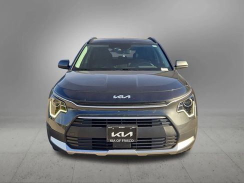 Certified 2023 Kia Niro EX image 9