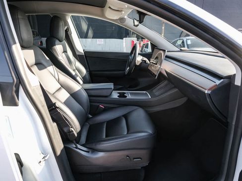 Used 2022 Tesla Model Y Performance AWD/4WD image 14