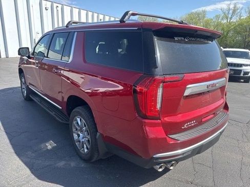 Used 2023 GMC Yukon XL Denali AWD/4WD image 7