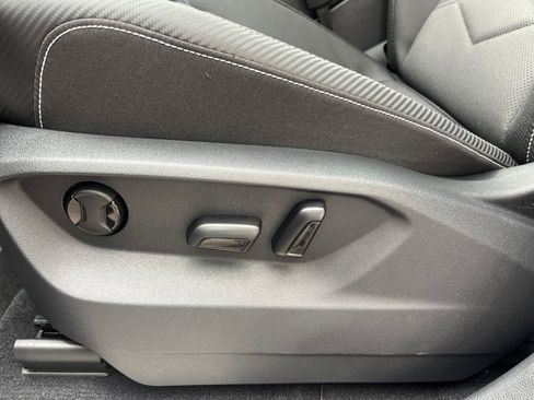 New 2026 Volkswagen Atlas Cross Sport SE image 7