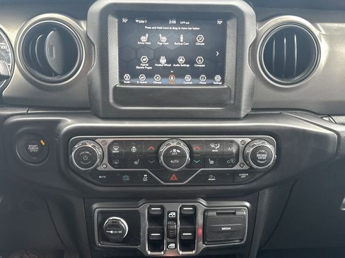 Used 2023 Jeep Wrangler Unlimited w/ Cold Weather Group image 26