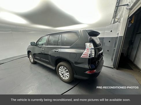 Used 2023 Lexus GX 460 Premium image 3