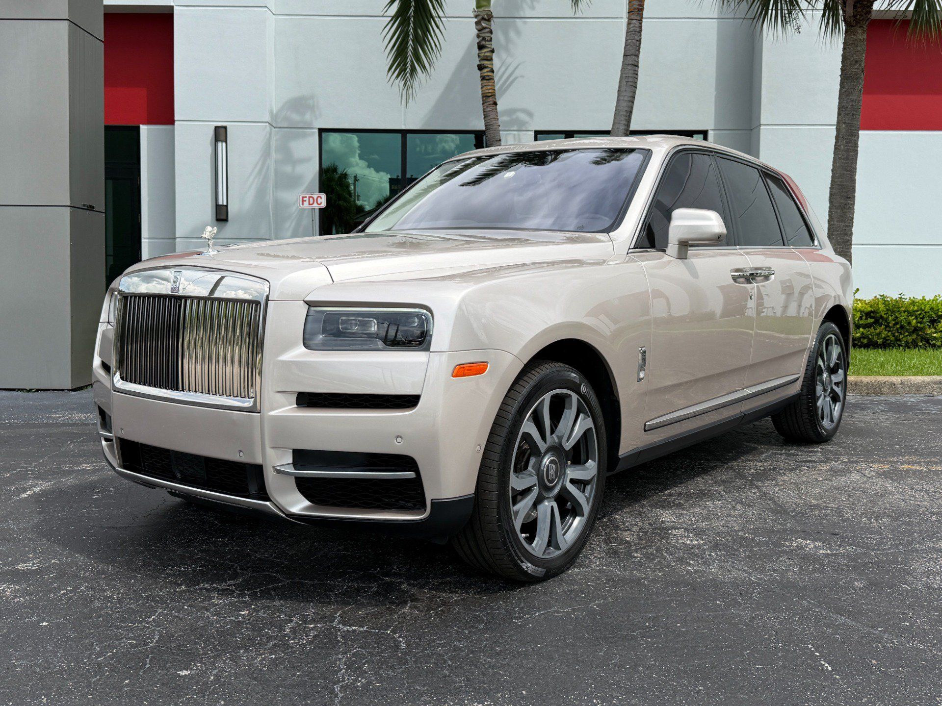 Used 2020 Rolls-Royce Cullinan AWD/4WD image 8