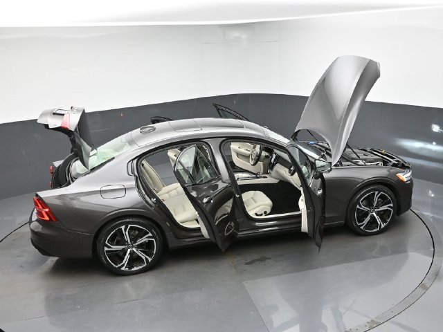 Used 2024 Volvo S60 B5 Plus w/ Climate Package AWD/4WD image 47