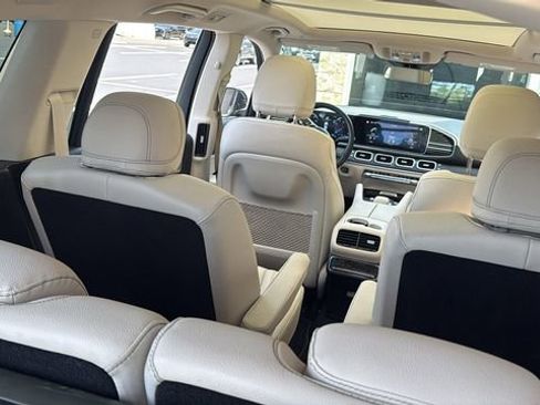 Certified 2022 Mercedes-Benz GLS 450 4MATIC image 23