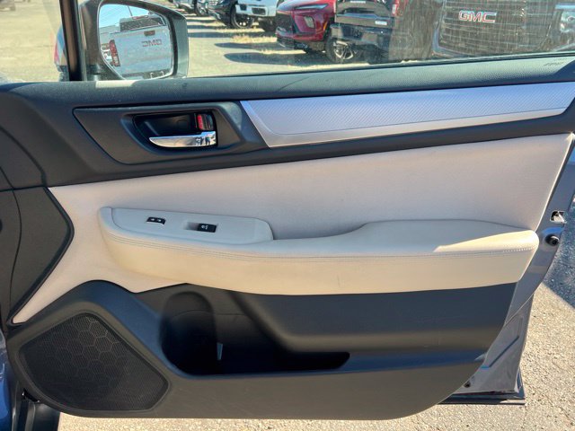 Used 2015 Subaru Outback 2.5i Premium AWD/4WD image 9