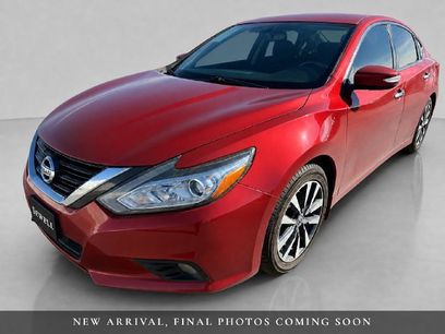Used 2016 Nissan Altima 2.5 SV w/ Convenience Package