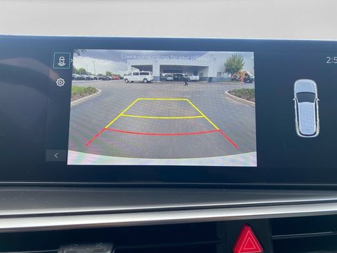 Used 2025 Kia Sorento EX w/ Panoramic Sunroof Package FWD image 16