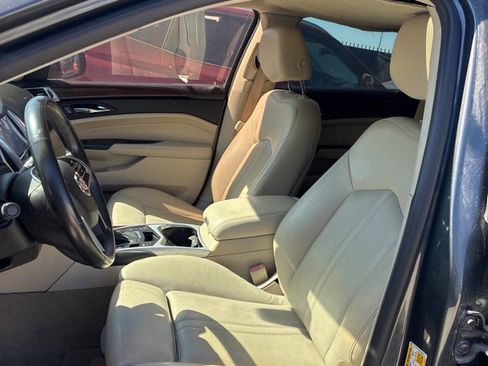 Used 2013 Cadillac SRX Luxury image 8