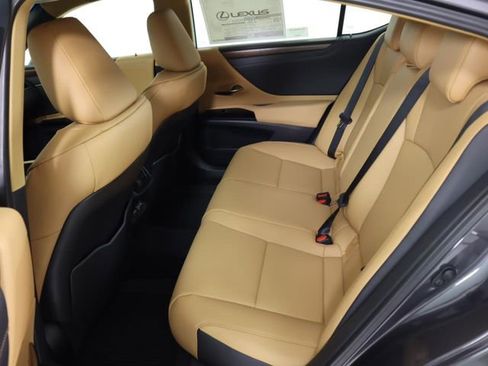 New 2025 Lexus ES 350 w/ Premium Package image 15