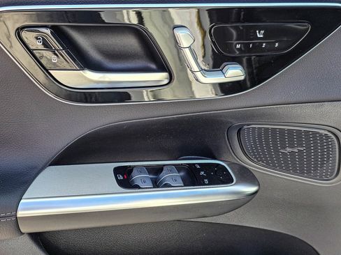 New 2025 Mercedes-Benz GLC 300 4MATIC image 12