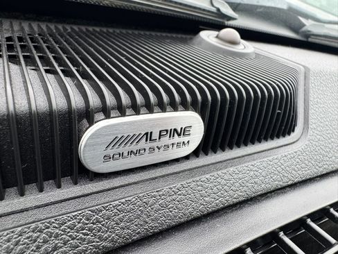 Used 2018 RAM 1500 Laramie w/ Convenience Group AWD/4WD image 39