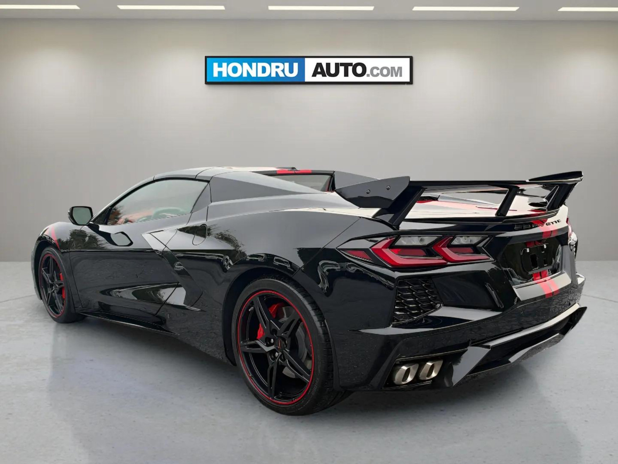 Used 2023 Chevrolet Corvette Stingray Premium Conv w/ Z51 Performance Package RWD image 9
