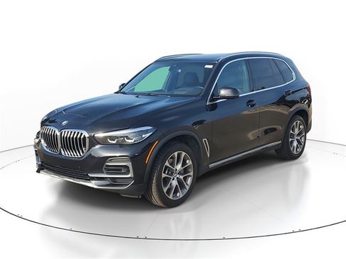 Used 2022 BMW X5 xDrive40i w/ Premium Package image 2