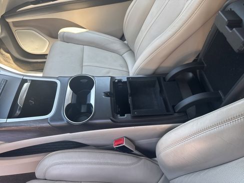 Used 2016 Lincoln MKX Reserve w/ Luxury Package image 19