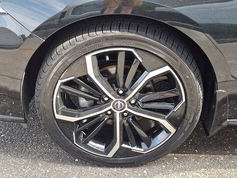 Used 2024 Nissan Altima 2.5 SR w/ SR Premium Package image 10