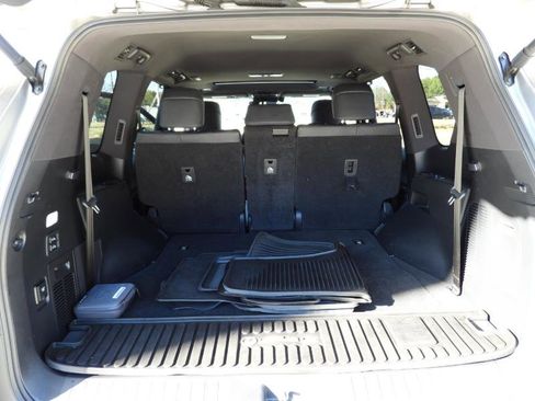 Used 2023 Lexus LX 600 F Sport image 32