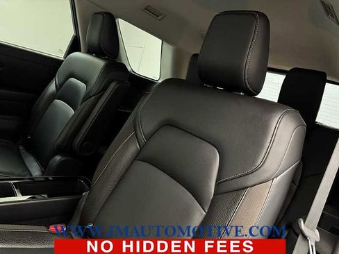 Used 2022 Nissan Pathfinder SL w/ SL Premium Package image 16