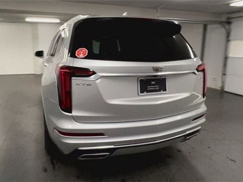 Certified 2020 Cadillac XT6 Premium Luxury image 7