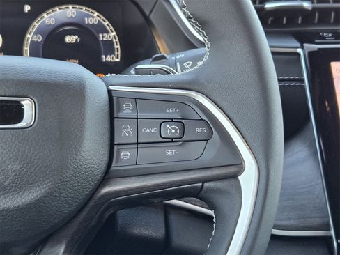 New 2025 Jeep Grand Cherokee L Limited w/ Black Appearance Package image 27