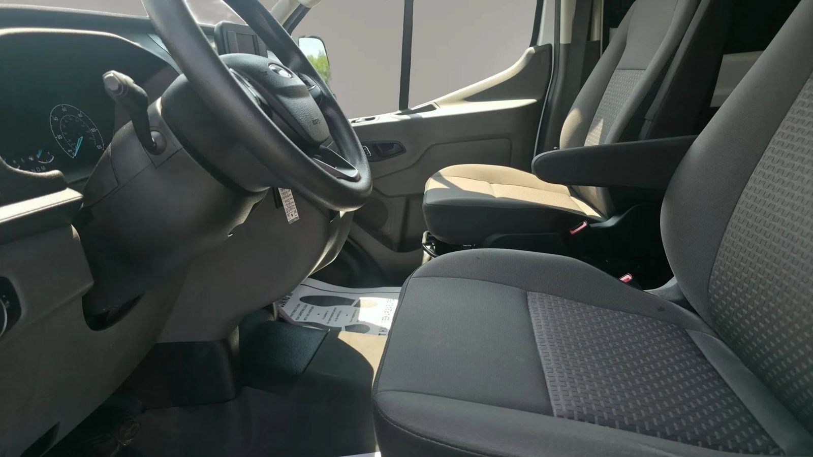 Used 2023 Ford Transit 250 Medium Roof AWD w/ Load Area Protection Package image 5
