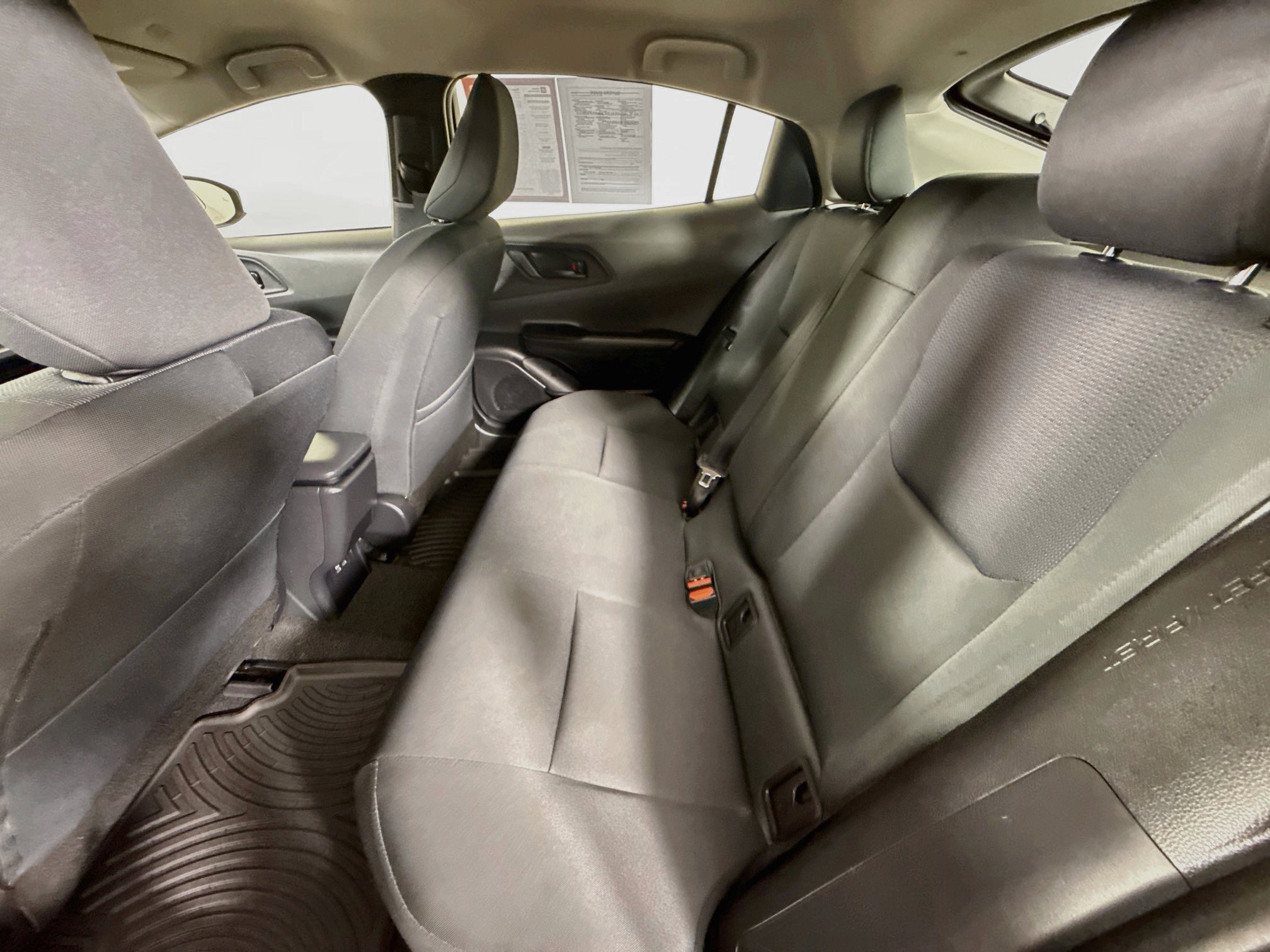 Certified 2025 Toyota Prius LE FWD image 24