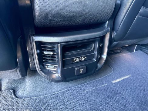 Used 2020 RAM 1500 Laramie w/ Off Road Group AWD/4WD image 38